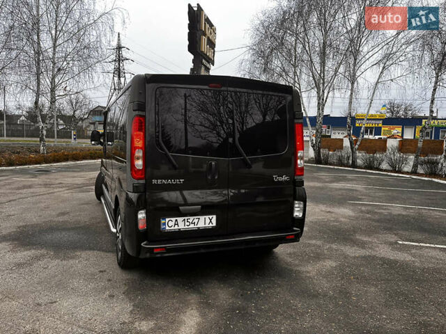 Черный Рено Трафик, объемом двигателя 2 л и пробегом 400 тыс. км за 15600 $, фото 7 на Automoto.ua