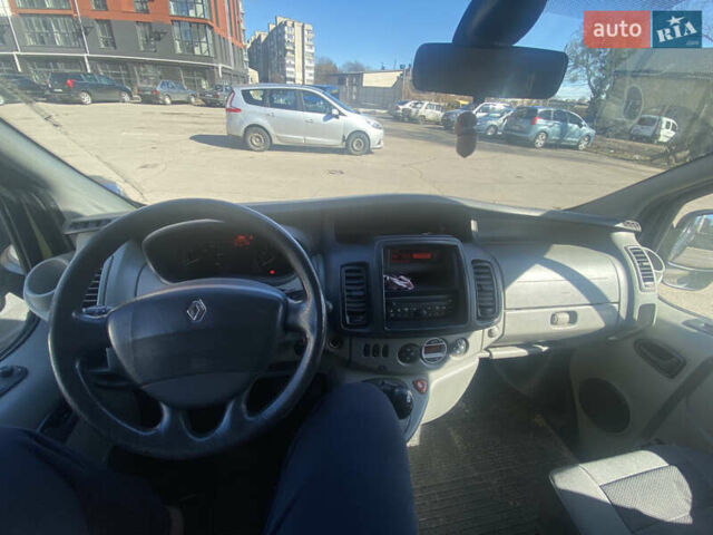 Черный Рено Трафик, объемом двигателя 2 л и пробегом 298 тыс. км за 13500 $, фото 14 на Automoto.ua
