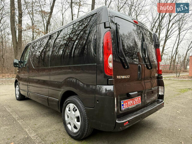 Черный Рено Трафик, объемом двигателя 2 л и пробегом 177 тыс. км за 16800 $, фото 10 на Automoto.ua