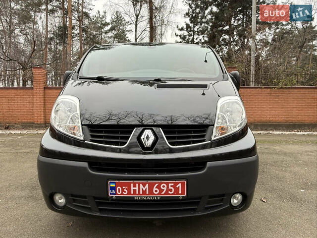 Черный Рено Трафик, объемом двигателя 2 л и пробегом 177 тыс. км за 16800 $, фото 4 на Automoto.ua