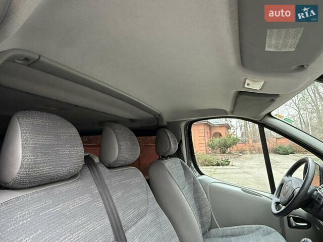 Черный Рено Трафик, объемом двигателя 2 л и пробегом 177 тыс. км за 16800 $, фото 37 на Automoto.ua