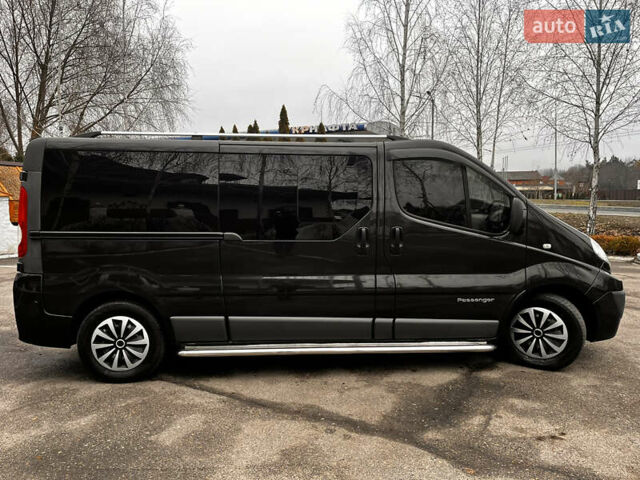 Черный Рено Трафик, объемом двигателя 2 л и пробегом 400 тыс. км за 15600 $, фото 10 на Automoto.ua