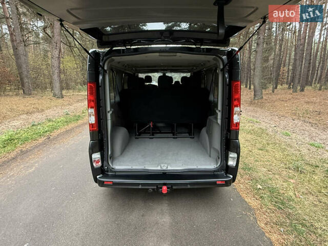 Черный Рено Трафик, объемом двигателя 2 л и пробегом 193 тыс. км за 18800 $, фото 56 на Automoto.ua