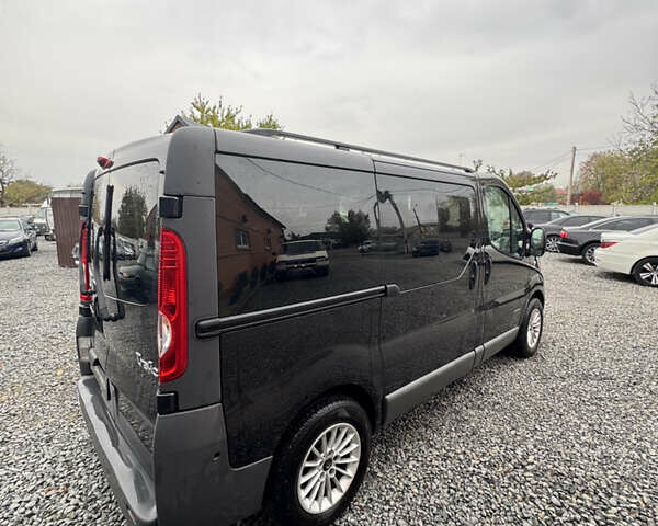 Черный Рено Трафик, объемом двигателя 2 л и пробегом 264 тыс. км за 16500 $, фото 3 на Automoto.ua