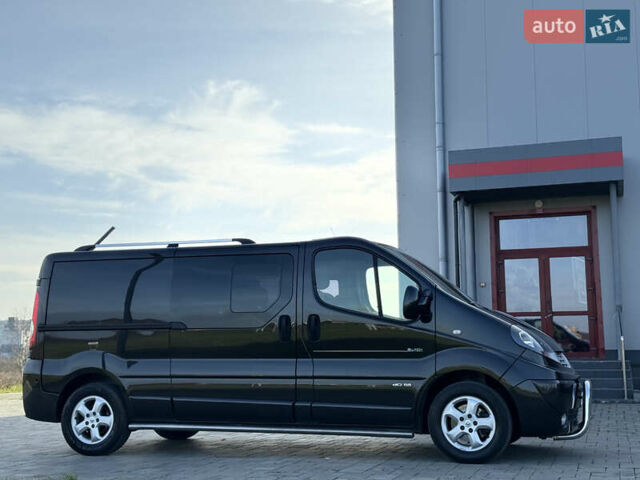 Черный Рено Трафик, объемом двигателя 2 л и пробегом 283 тыс. км за 15750 $, фото 1 на Automoto.ua