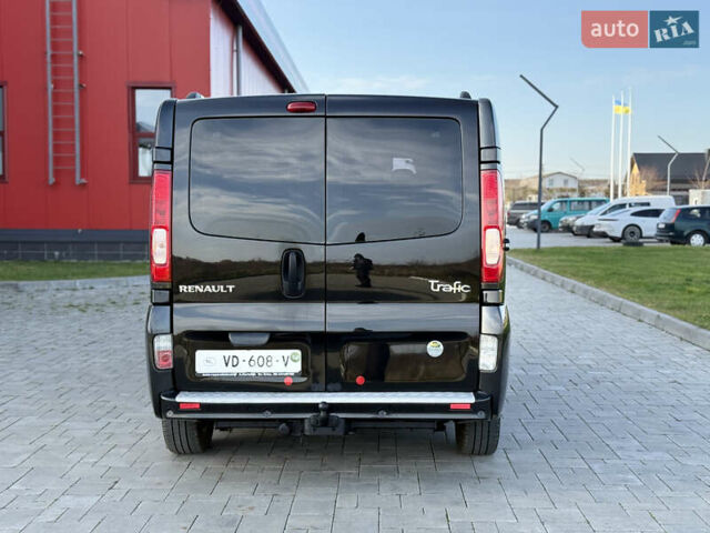 Черный Рено Трафик, объемом двигателя 2 л и пробегом 283 тыс. км за 15750 $, фото 6 на Automoto.ua