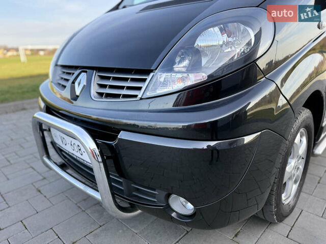 Черный Рено Трафик, объемом двигателя 2 л и пробегом 283 тыс. км за 15750 $, фото 11 на Automoto.ua