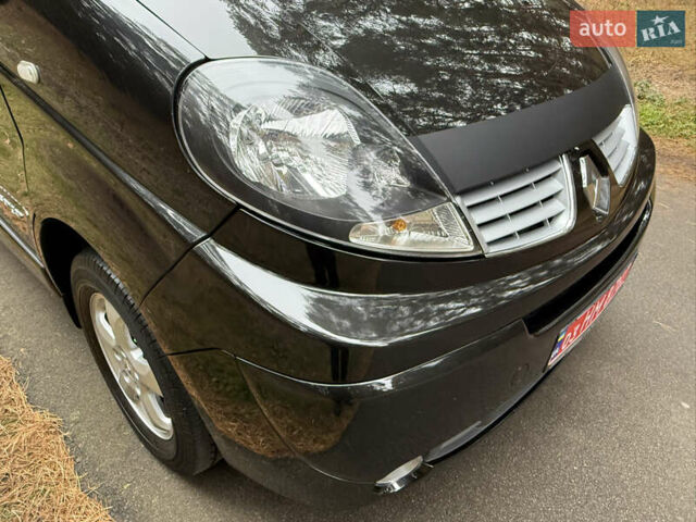 Черный Рено Трафик, объемом двигателя 2 л и пробегом 193 тыс. км за 18800 $, фото 29 на Automoto.ua