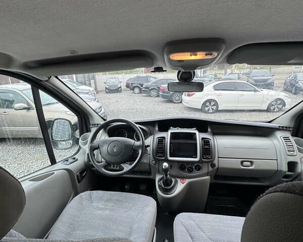 Черный Рено Трафик, объемом двигателя 2 л и пробегом 264 тыс. км за 16500 $, фото 6 на Automoto.ua