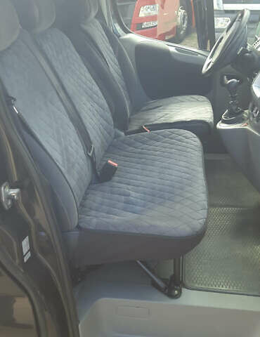 Чорний Рено Трафік, об'ємом двигуна 0 л та пробігом 302 тис. км за 17000 $, фото 8 на Automoto.ua