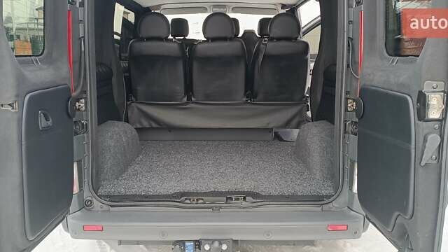 Черный Рено Трафик, объемом двигателя 2 л и пробегом 362 тыс. км за 12750 $, фото 47 на Automoto.ua