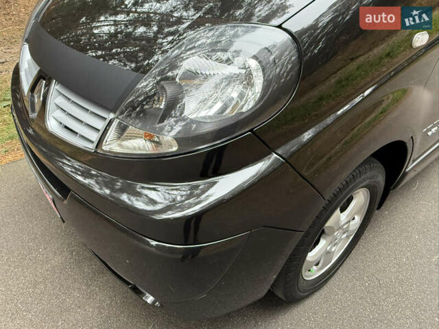 Черный Рено Трафик, объемом двигателя 2 л и пробегом 193 тыс. км за 18800 $, фото 28 на Automoto.ua