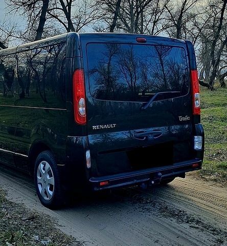 Черный Рено Трафик, объемом двигателя 0 л и пробегом 240 тыс. км за 16000 $, фото 11 на Automoto.ua