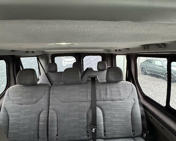 Черный Рено Трафик, объемом двигателя 2 л и пробегом 264 тыс. км за 16500 $, фото 5 на Automoto.ua