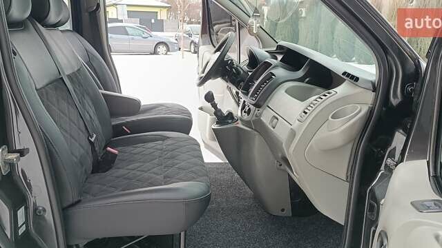 Черный Рено Трафик, объемом двигателя 2 л и пробегом 362 тыс. км за 12750 $, фото 37 на Automoto.ua