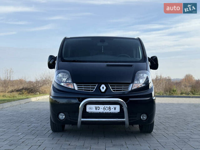 Черный Рено Трафик, объемом двигателя 2 л и пробегом 283 тыс. км за 15750 $, фото 4 на Automoto.ua