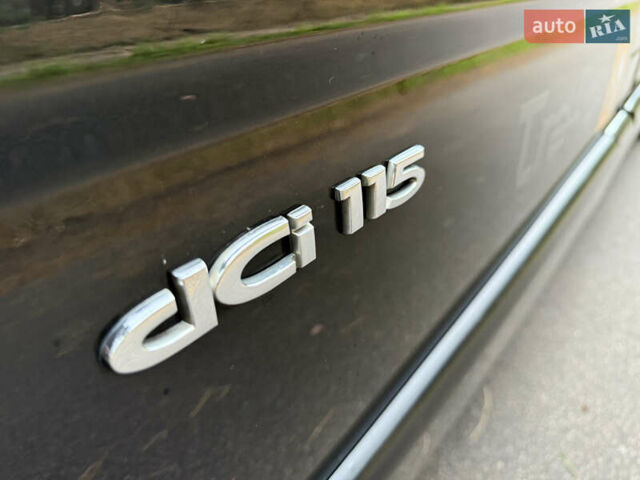 Черный Рено Трафик, объемом двигателя 2 л и пробегом 193 тыс. км за 18800 $, фото 32 на Automoto.ua