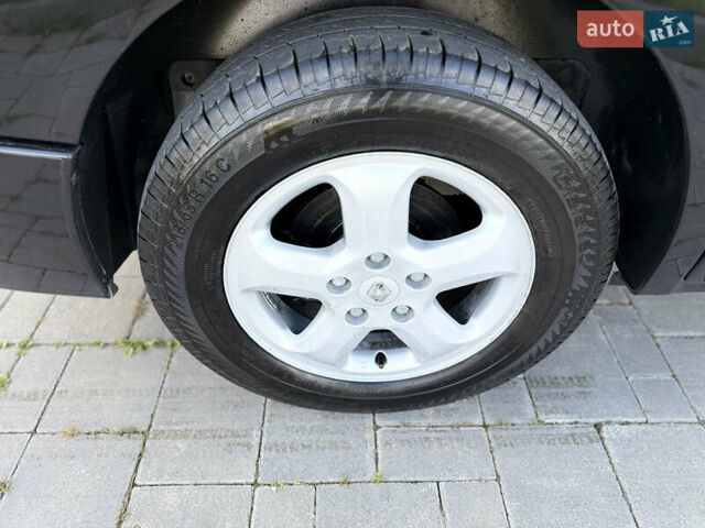 Черный Рено Трафик, объемом двигателя 2 л и пробегом 271 тыс. км за 15950 $, фото 30 на Automoto.ua