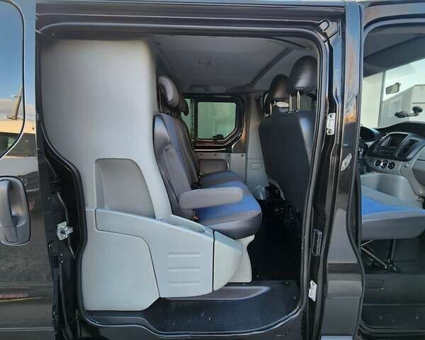 Черный Рено Трафик, объемом двигателя 2 л и пробегом 232 тыс. км за 15500 $, фото 15 на Automoto.ua