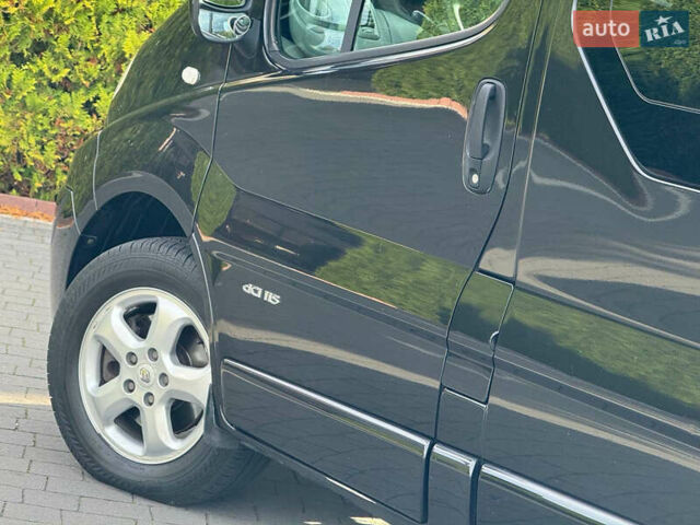 Чорний Рено Трафік, об'ємом двигуна 2 л та пробігом 266 тис. км за 16900 $, фото 53 на Automoto.ua