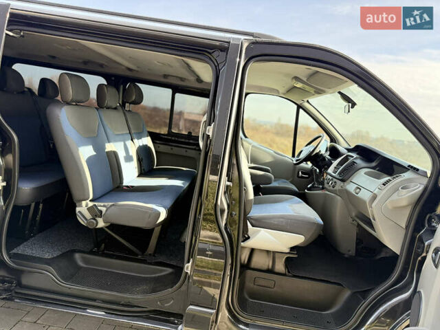 Черный Рено Трафик, объемом двигателя 2 л и пробегом 271 тыс. км за 16500 $, фото 27 на Automoto.ua