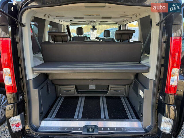 Чорний Рено Трафік, об'ємом двигуна 2 л та пробігом 266 тис. км за 16900 $, фото 19 на Automoto.ua