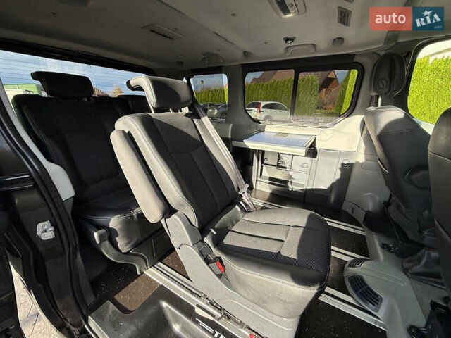 Чорний Рено Трафік, об'ємом двигуна 2 л та пробігом 266 тис. км за 16900 $, фото 2 на Automoto.ua