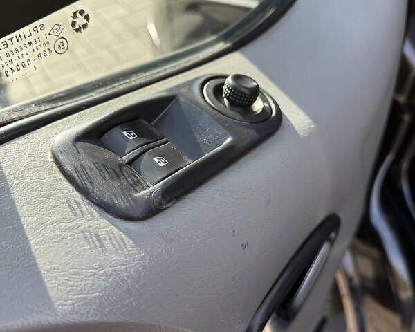 Черный Рено Трафик, объемом двигателя 2 л и пробегом 271 тыс. км за 16500 $, фото 18 на Automoto.ua