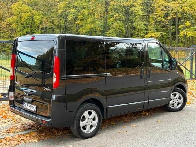 Черный Рено Трафик, объемом двигателя 2 л и пробегом 175 тыс. км за 8400 $, фото 9 на Automoto.ua