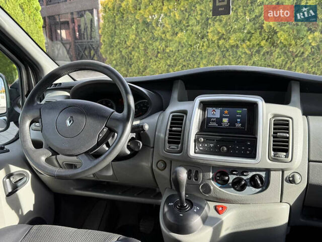Чорний Рено Трафік, об'ємом двигуна 2 л та пробігом 266 тис. км за 16900 $, фото 39 на Automoto.ua