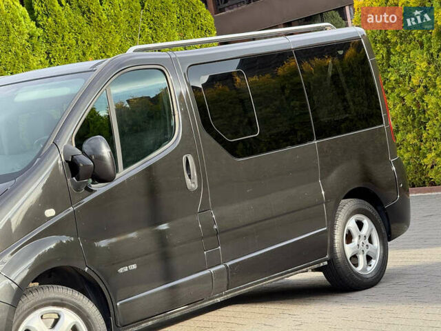 Чорний Рено Трафік, об'ємом двигуна 2 л та пробігом 266 тис. км за 16900 $, фото 10 на Automoto.ua