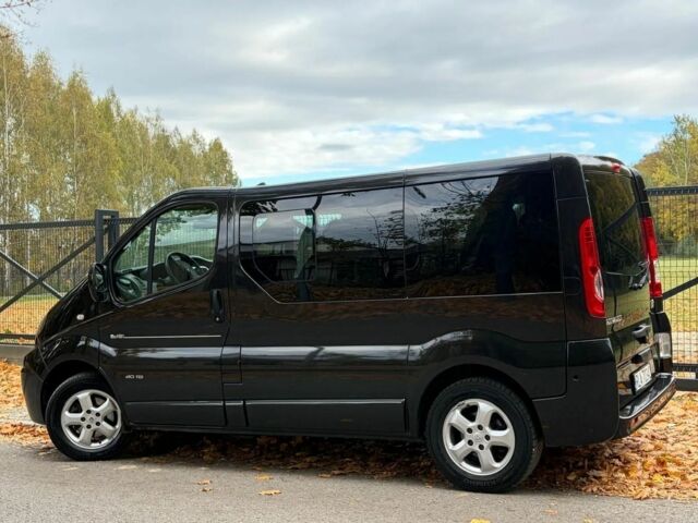 Чорний Рено Трафік, об'ємом двигуна 2 л та пробігом 175 тис. км за 8200 $, фото 2 на Automoto.ua