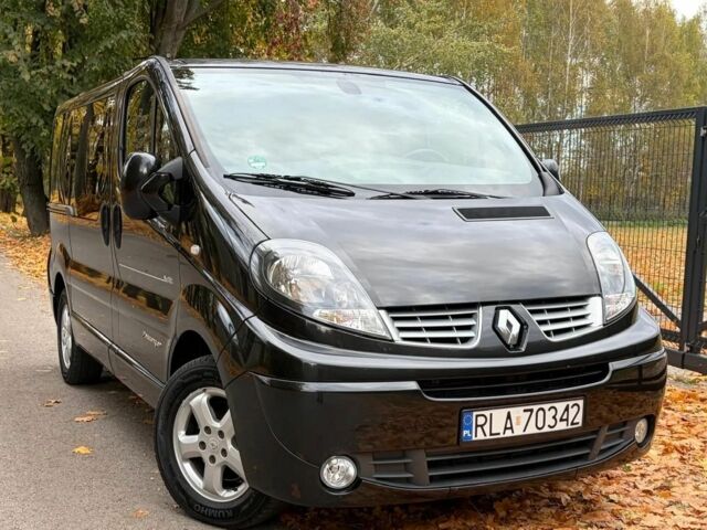 Чорний Рено Трафік, об'ємом двигуна 2 л та пробігом 175 тис. км за 8200 $, фото 1 на Automoto.ua