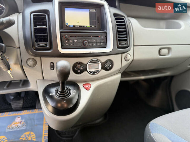 Черный Рено Трафик, объемом двигателя 2 л и пробегом 283 тыс. км за 16300 $, фото 21 на Automoto.ua