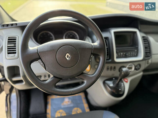 Черный Рено Трафик, объемом двигателя 2 л и пробегом 271 тыс. км за 16500 $, фото 20 на Automoto.ua