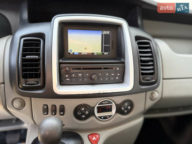 Черный Рено Трафик, объемом двигателя 2 л и пробегом 283 тыс. км за 16300 $, фото 23 на Automoto.ua