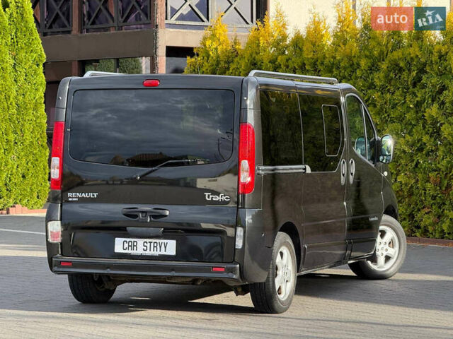Чорний Рено Трафік, об'ємом двигуна 2 л та пробігом 266 тис. км за 16900 $, фото 5 на Automoto.ua