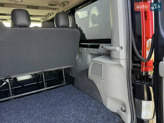 Черный Рено Трафик, объемом двигателя 2 л и пробегом 271 тыс. км за 16500 $, фото 35 на Automoto.ua