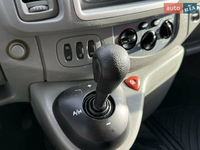 Рено Трафик 2014 в Стрые на Automoto.ua Черный Рено Трафик, объемом двигателя 2 л и пробегом 266 тыс. км за 16900 $, фото 49 на Automoto.ua