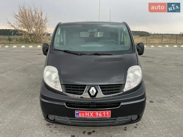 Черный Рено Трафик, объемом двигателя 2 л и пробегом 260 тыс. км за 15300 $, фото 3 на Automoto.ua