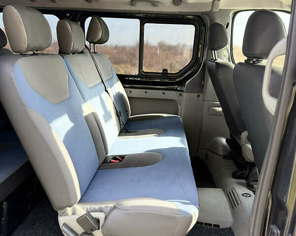 Черный Рено Трафик, объемом двигателя 2 л и пробегом 271 тыс. км за 16500 $, фото 30 на Automoto.ua