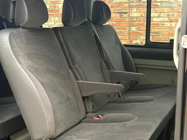 Чорний Рено Трафік, об'ємом двигуна 2 л та пробігом 175 тис. км за 8200 $, фото 20 на Automoto.ua