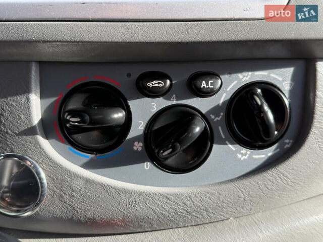 Рено Трафик 2014 в Стрые на Automoto.ua Черный Рено Трафик, объемом двигателя 2 л и пробегом 266 тыс. км за 16900 $, фото 48 на Automoto.ua