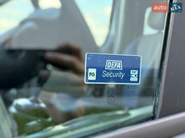 Черный Рено Трафик, объемом двигателя 2 л и пробегом 271 тыс. км за 15950 $, фото 16 на Automoto.ua