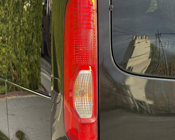 Рено Трафик 2014 в Стрые на Automoto.ua Черный Рено Трафик, объемом двигателя 2 л и пробегом 266 тыс. км за 16900 $, фото 19 на Automoto.ua