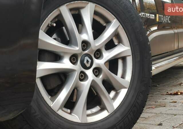 Чорний Рено Трафік, об'ємом двигуна 1.6 л та пробігом 190 тис. км за 15650 $, фото 27 на Automoto.ua