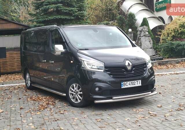 Чорний Рено Трафік, об'ємом двигуна 1.6 л та пробігом 190 тис. км за 15650 $, фото 5 на Automoto.ua