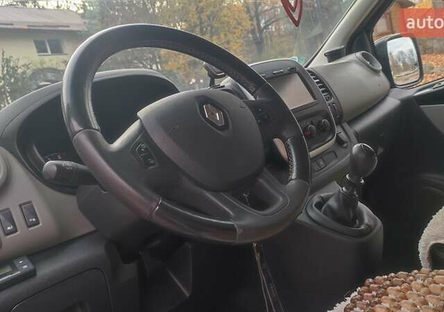 Чорний Рено Трафік, об'ємом двигуна 1.6 л та пробігом 190 тис. км за 15650 $, фото 75 на Automoto.ua