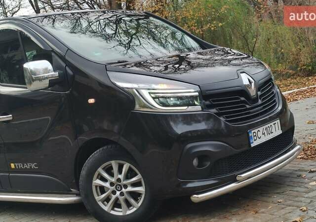 Чорний Рено Трафік, об'ємом двигуна 1.6 л та пробігом 190 тис. км за 15650 $, фото 42 на Automoto.ua