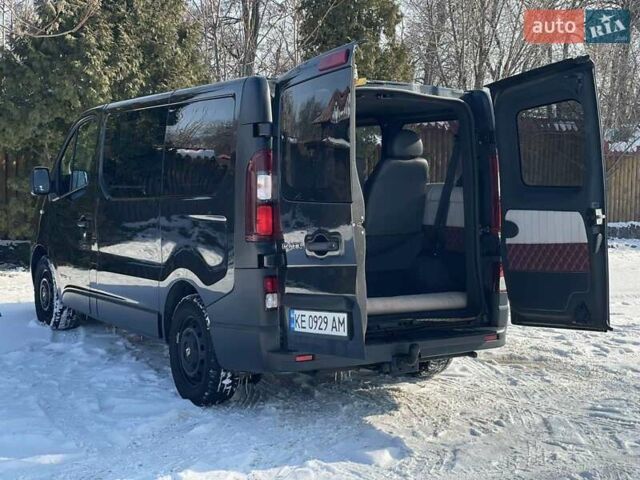 Черный Рено Трафик, объемом двигателя 1.6 л и пробегом 237 тыс. км за 14999 $, фото 13 на Automoto.ua